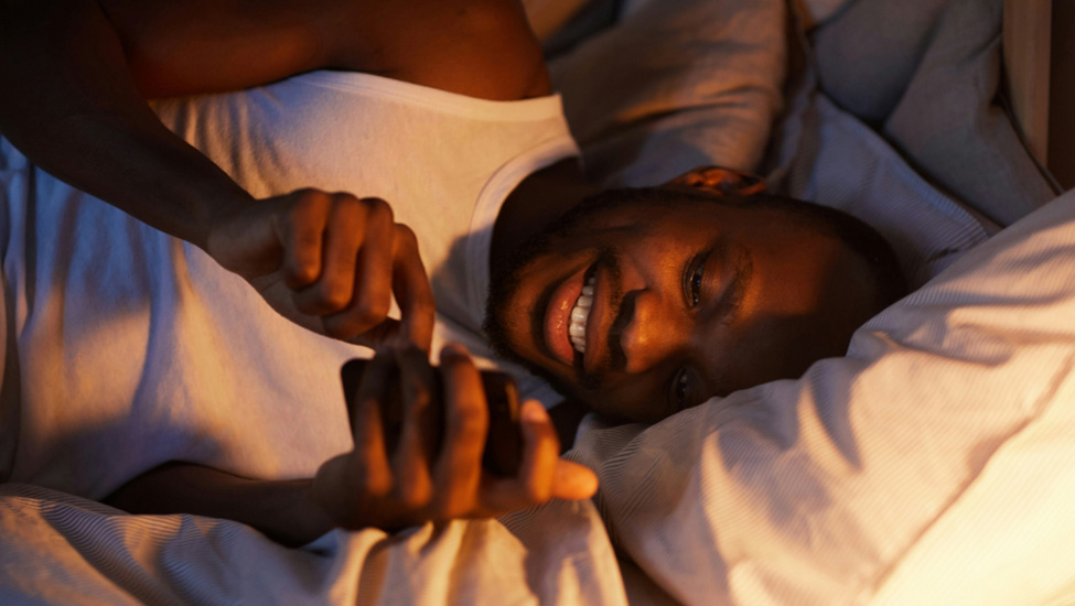 Si l’entrainement et l’exercice physique pratiqué le soir vous empêche ensuite de dormir, découvrez les raisons et les méthodes qui vont vous permettre d’avoir une meilleure qualité de sommeil et moins de perturbations pour vous endormir.